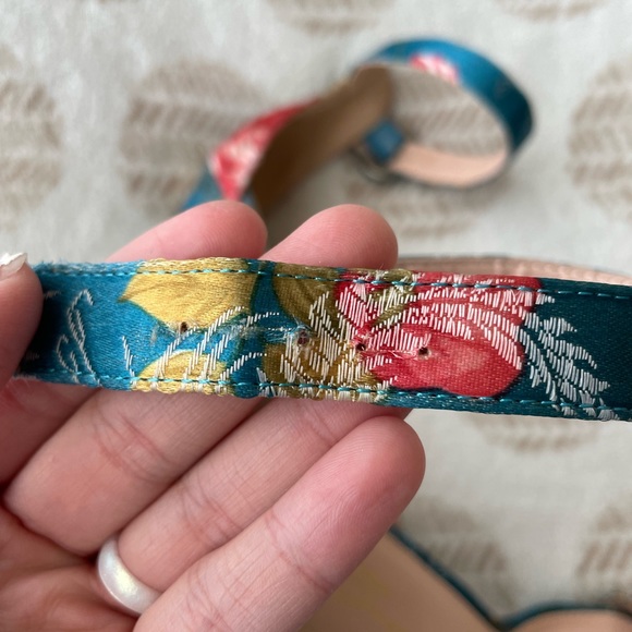 Olivia Jaymes Blue Floral Satin High Heel Size 8 - Picture 11 of 13